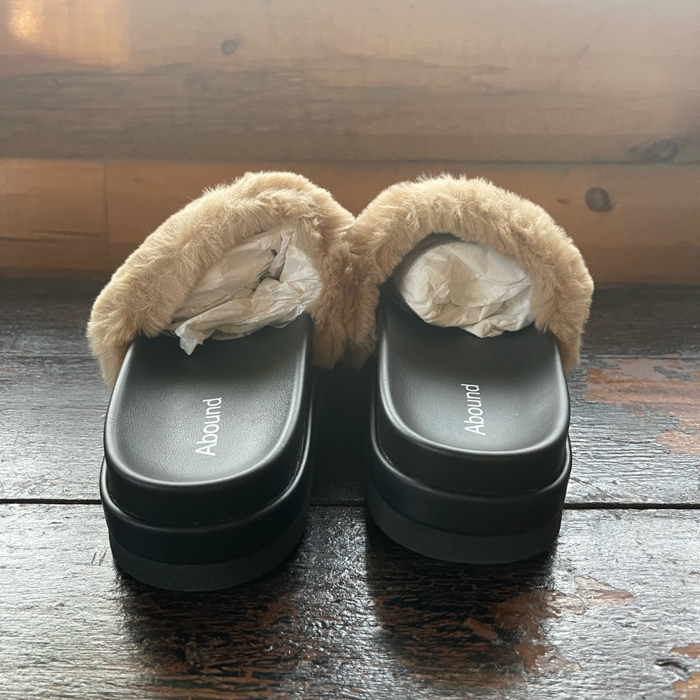 Abound Faux Fur Slides - Picture 4 of 5
